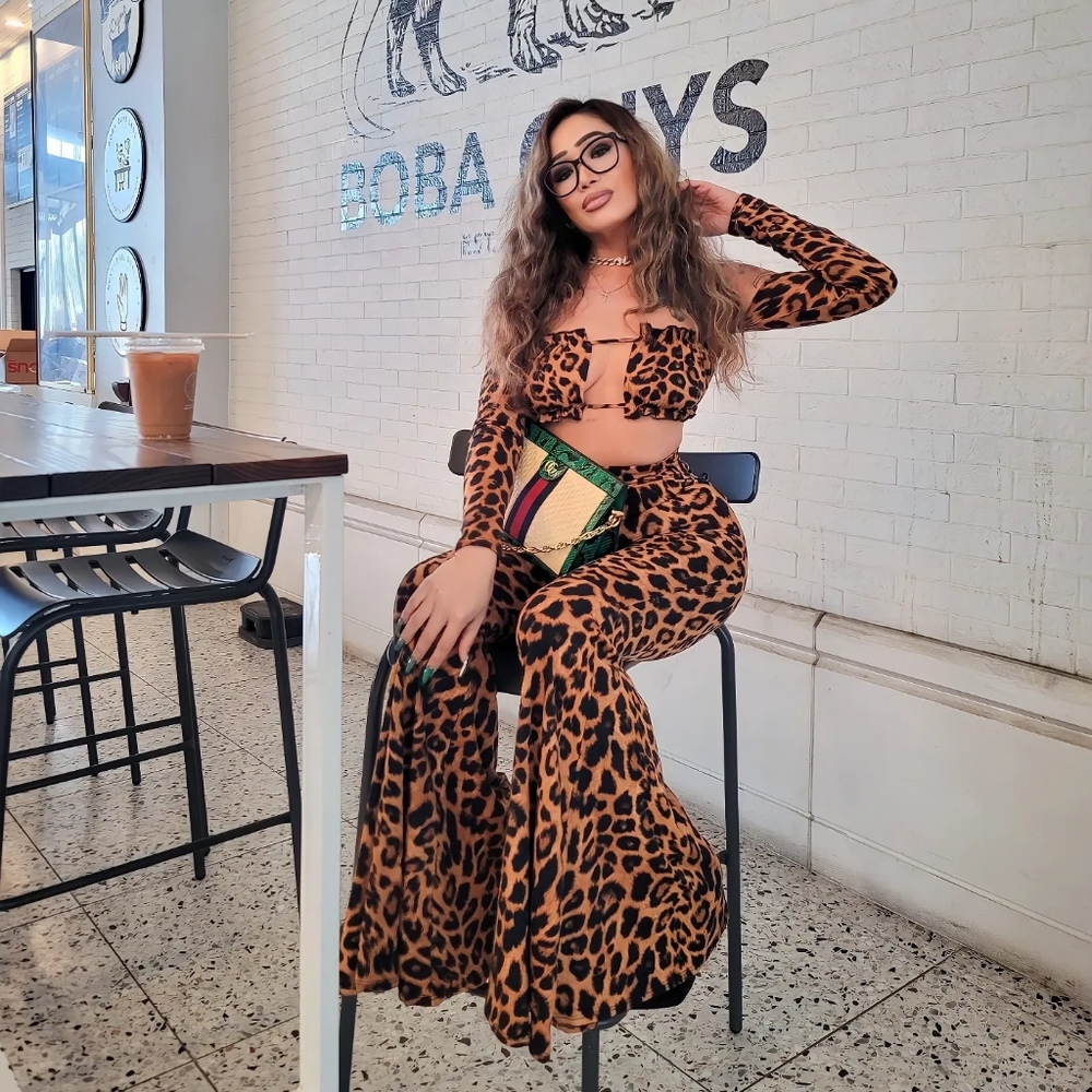 Meet your Posher, Antonette